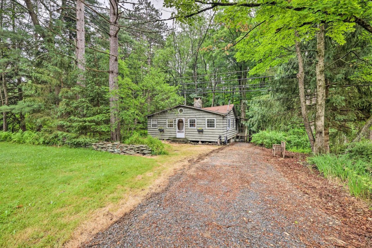 Tranquil Greentown Cabin With Screened Porch! Exterior photo